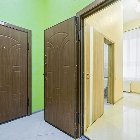 Apartment Near Deribasovskaya โอเดสซา ภายนอก รูปภาพ